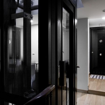 Habitat Apartments Latina Madrid Buitenkant foto